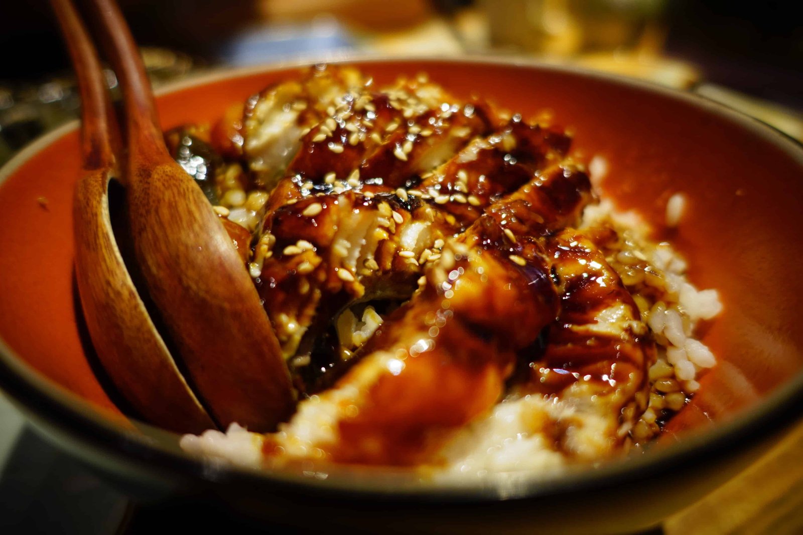 Um delicioso prato de comida típica japonesa.